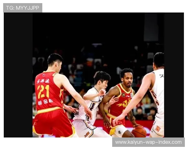 上海男篮94比84力克广东 豪取四连胜紧追榜首广厦 上海男篮94比84力克广东 豪取四连胜紧追榜首广厦